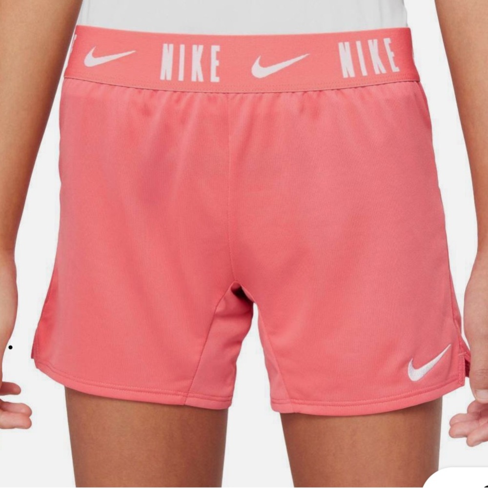 LNike girls Dry-Fit Trophy/ I Coral Athletic Shorts